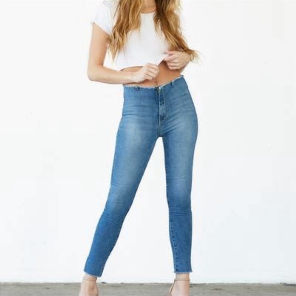 ⚡️LIGHTENING DEAL! Tribe Kelley Cloud 9 Raw Hems Hi Rise Jeans